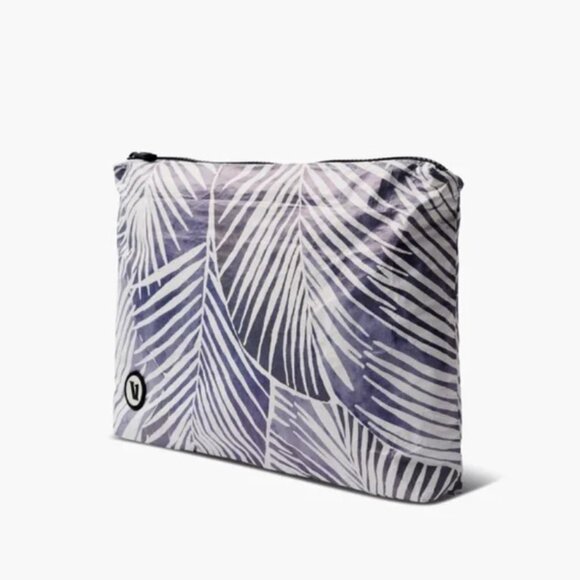 Aloha Collection x Vuori Mid Pouch, ink frond - Picture 3 of 6